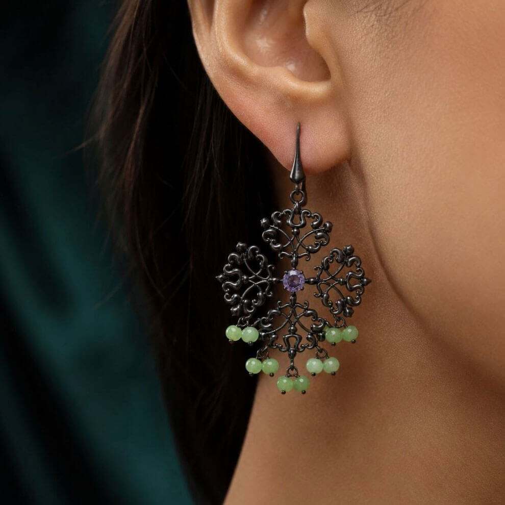 Black Theme Earring (purple)